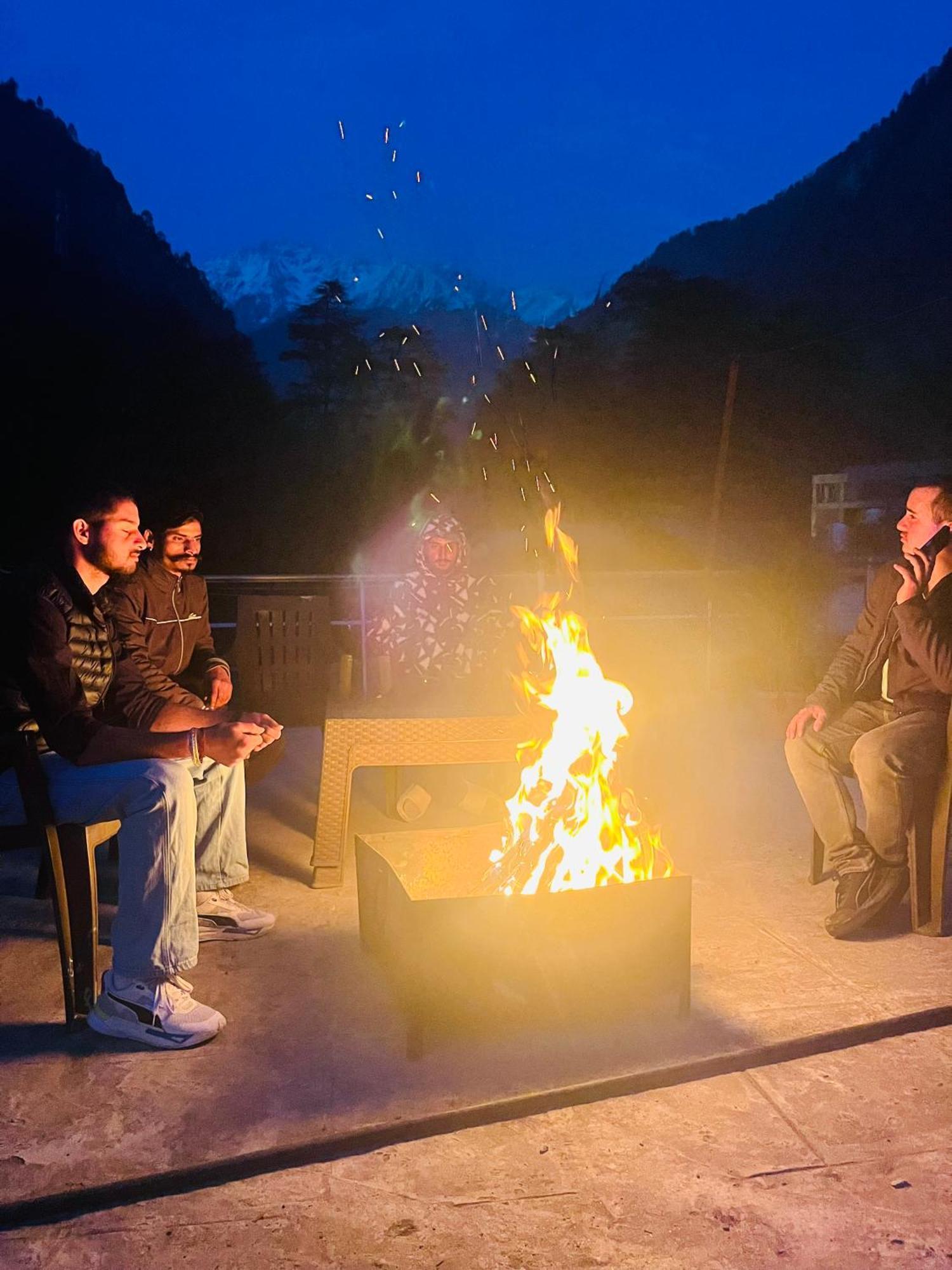 Hotel Dream Valley Kasol #Near Mall Road #River View #Parking #Gaming Zone #Open Terrace #Restaurant Екстериор снимка