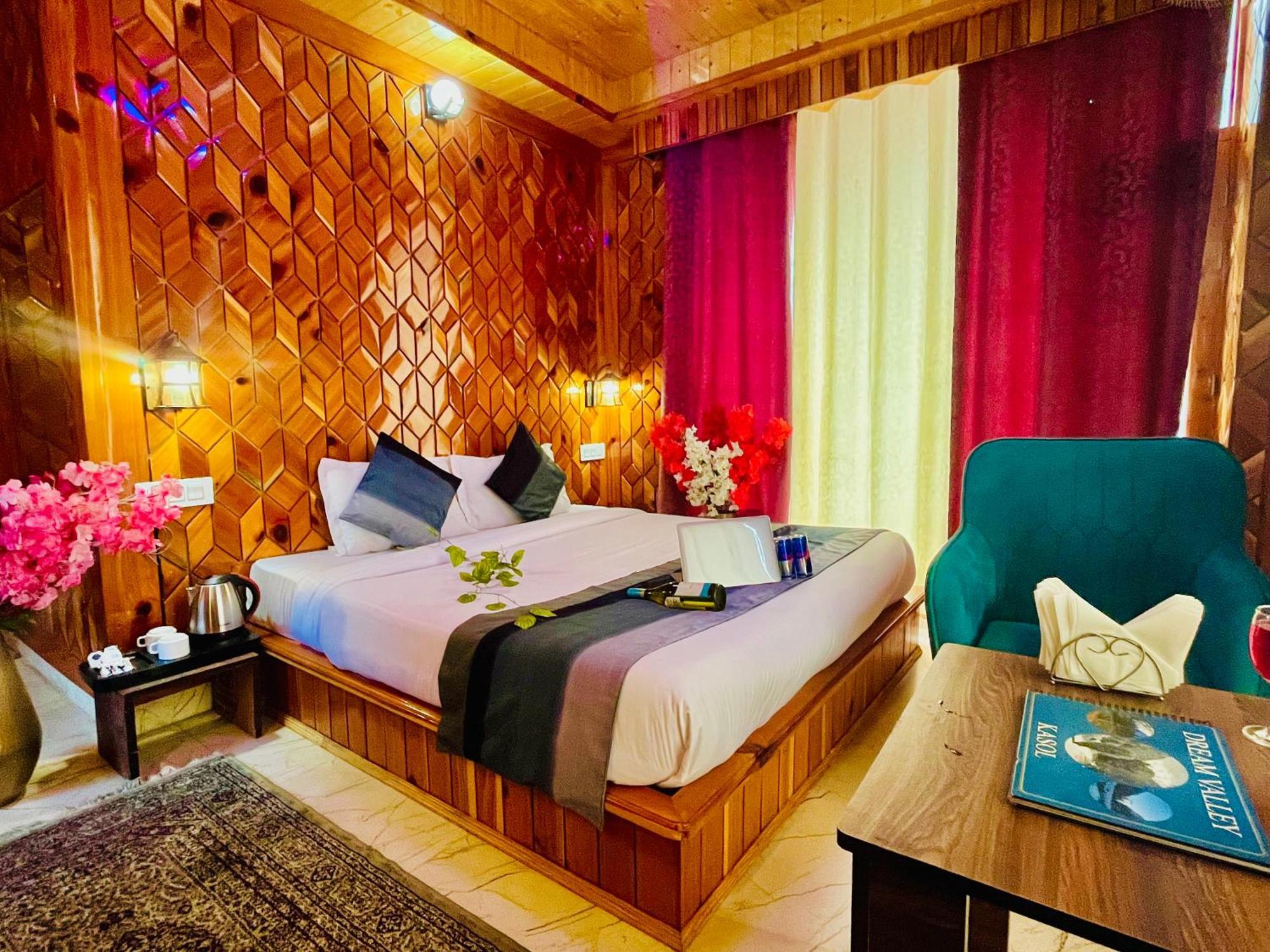 Hotel Dream Valley Kasol #Near Mall Road #River View #Parking #Gaming Zone #Open Terrace #Restaurant Екстериор снимка