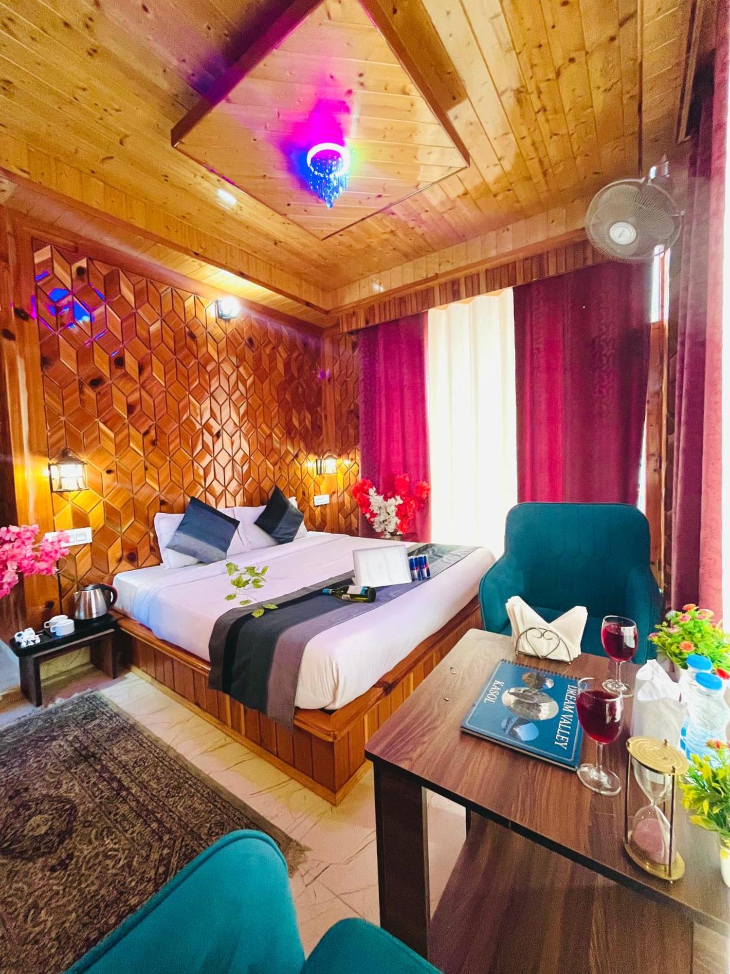 Hotel Dream Valley Kasol #Near Mall Road #River View #Parking #Gaming Zone #Open Terrace #Restaurant Екстериор снимка
